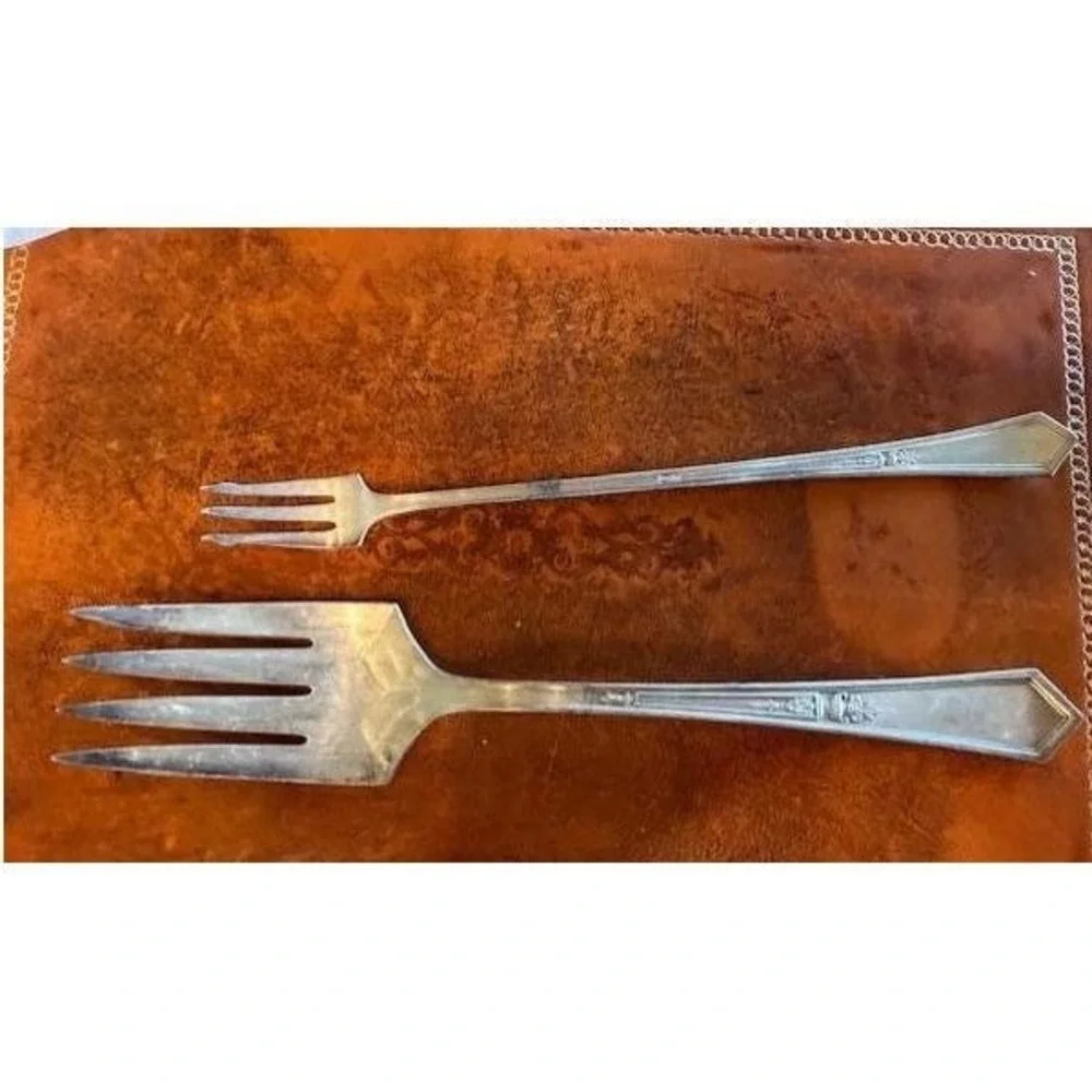 Antique Art Deco Wm Rogers Silver plated Serving & Pickle Forks Set PAT Aug 2.20